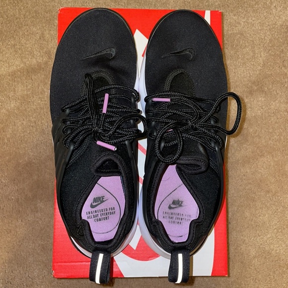 Nike Prestos - Picture 2 of 4